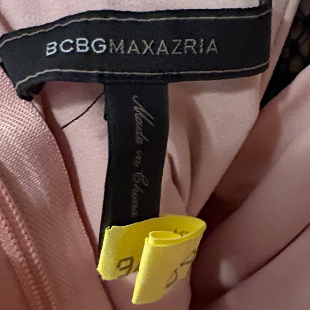 BCBGMaxAzria Coral Backless Dress with Black Accents - Picture 7 of 7